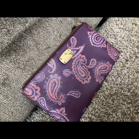 Michael Kors large wristlet purse - Picture 2 of 3